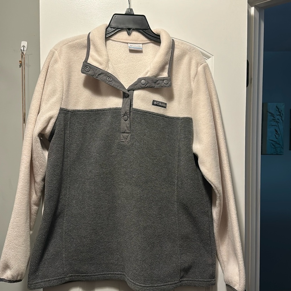 Women’s Columbia fleece pullover